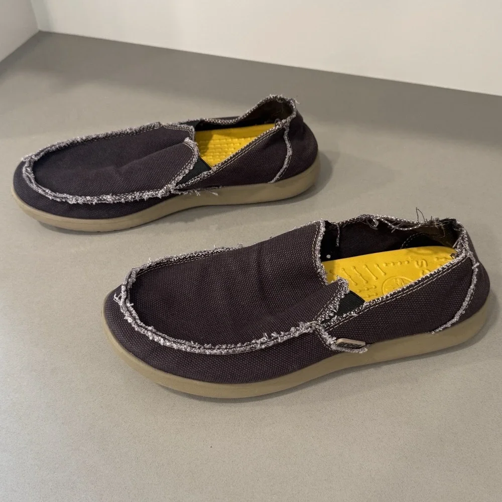 Crocs Santa Cruz Loafers Men's 10 Gray Canvas Slip Ons Comfort Beachy